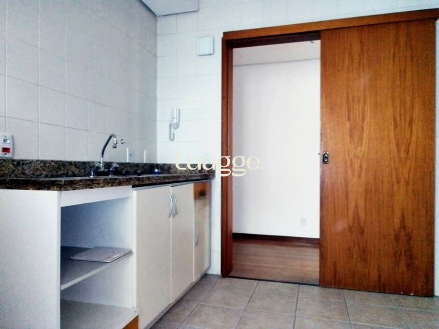 Apartamento à venda com 2 quartos, 107m² - Foto 11