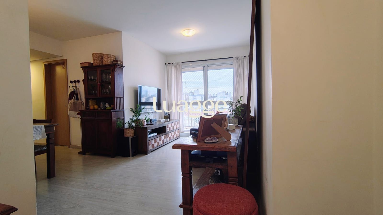 Apartamento à venda com 3 quartos, 81m² - Foto 2