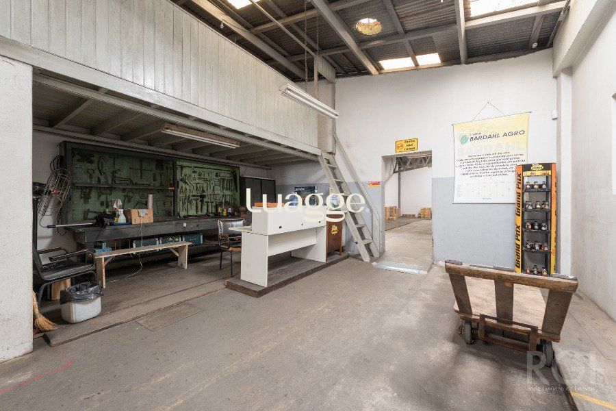 Prédio Inteiro à venda com 10 quartos, 2205m² - Foto 47
