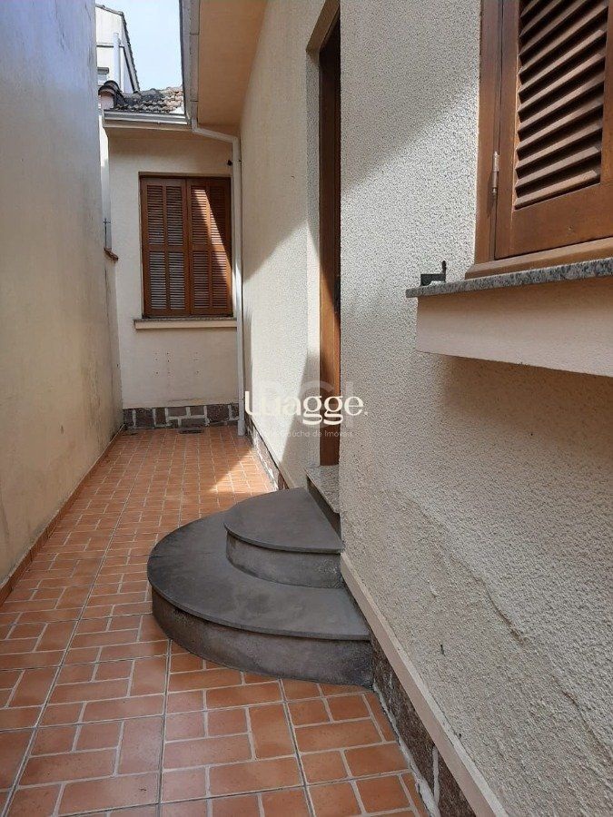 Casa à venda com 3 quartos, 150m² - Foto 4