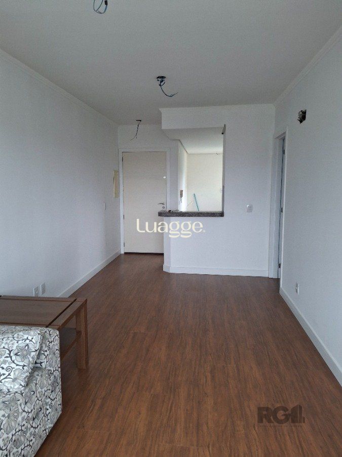 Apartamento à venda com 2 quartos, 65m² - Foto 3