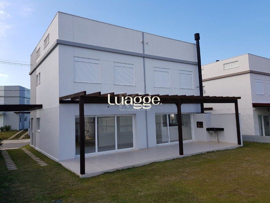 Casa de Condomínio à venda com 5 quartos, 220m² - Foto 3