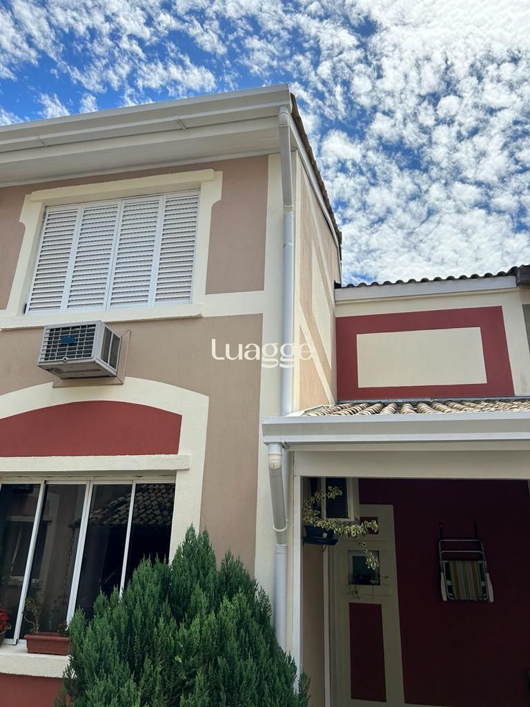 Casa de Condomínio à venda com 4 quartos, 83m² - Foto 1