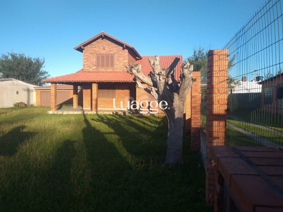 Casa à venda com 3 quartos, 250m² - Foto 1