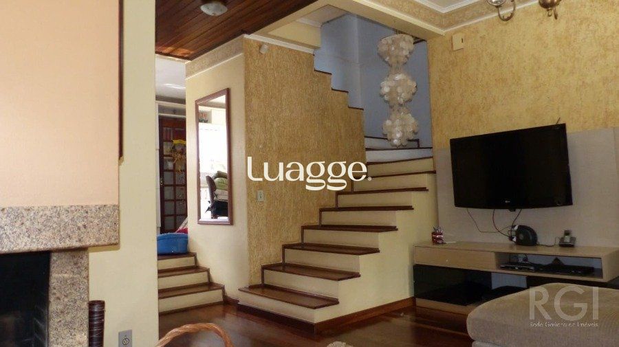 Casa à venda com 2 quartos, 181m² - Foto 3