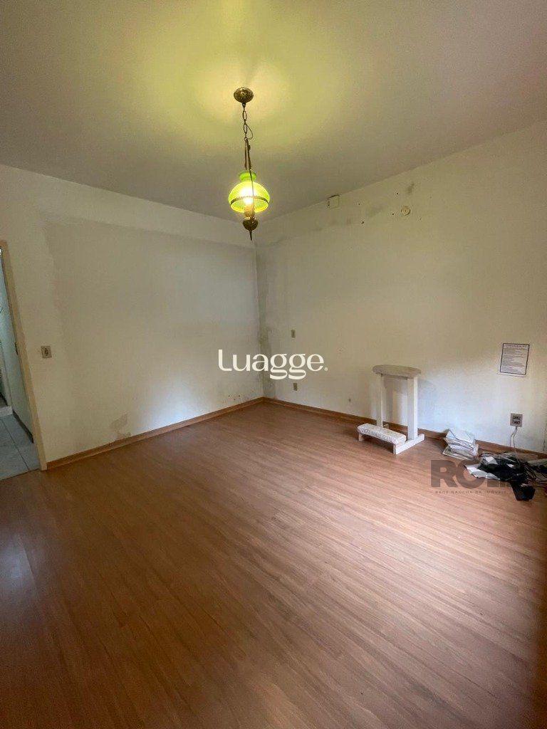 Casa à venda com 3 quartos, 330m² - Foto 6