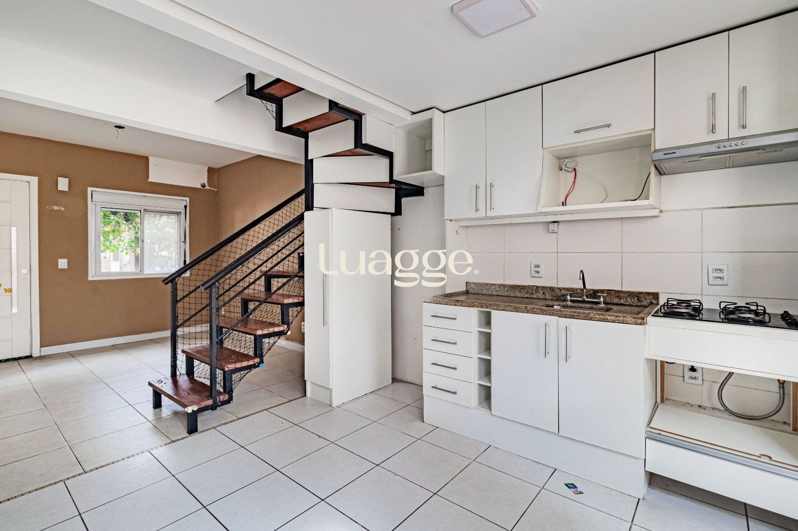 Casa de Condomínio à venda com 3 quartos, 101m² - Foto 1