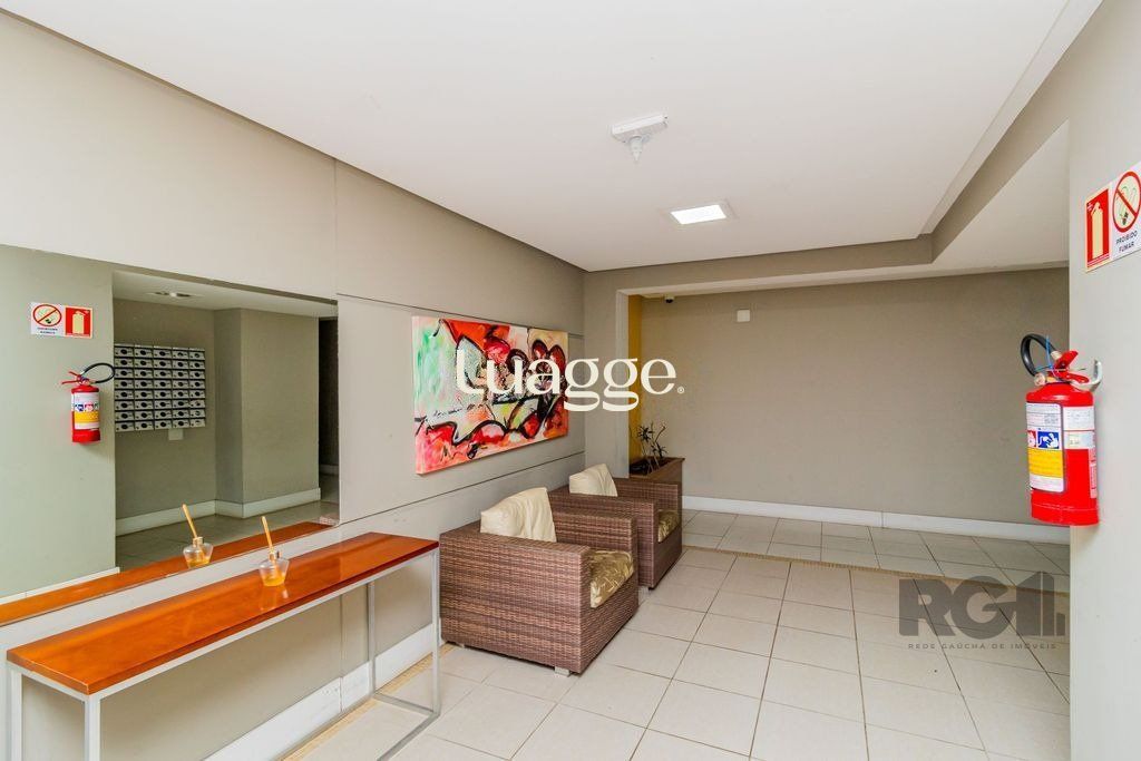 Apartamento à venda com 3 quartos, 71m² - Foto 2