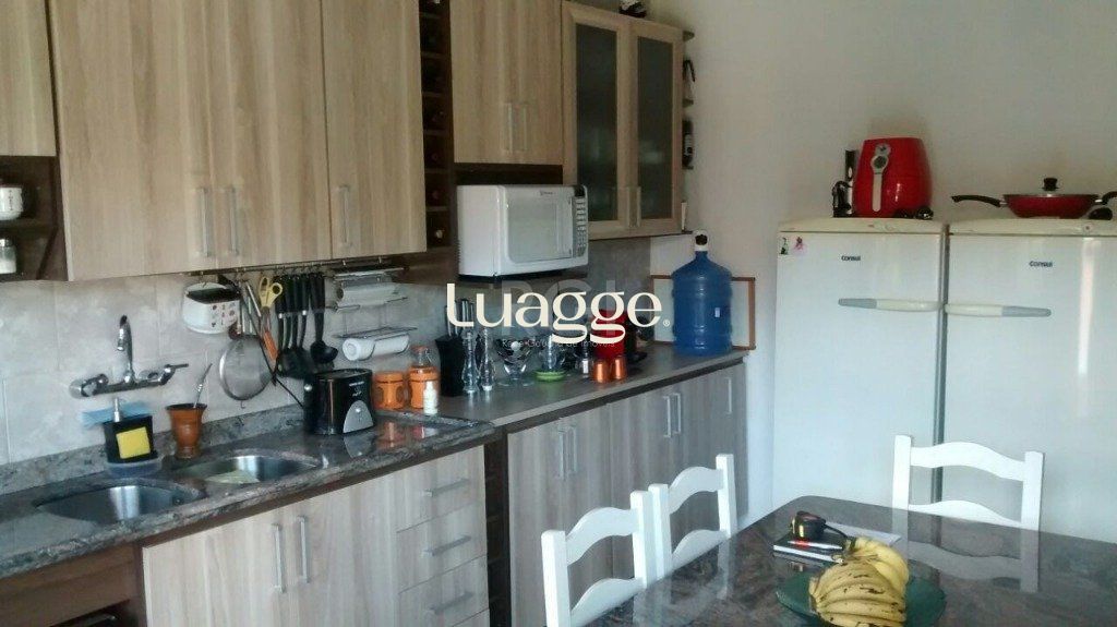 Casa à venda com 3 quartos, 318m² - Foto 5
