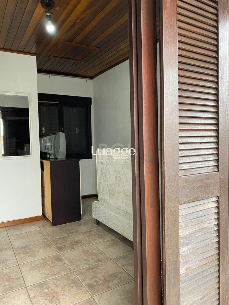 Casa à venda com 6 quartos, 332m² - Foto 12
