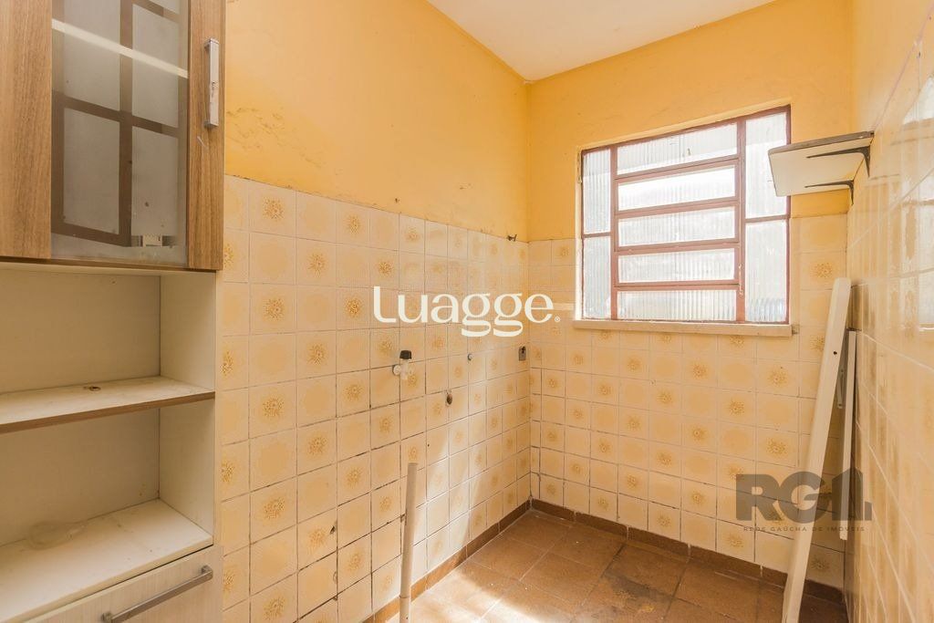 Casa à venda com 5 quartos, 159m² - Foto 35