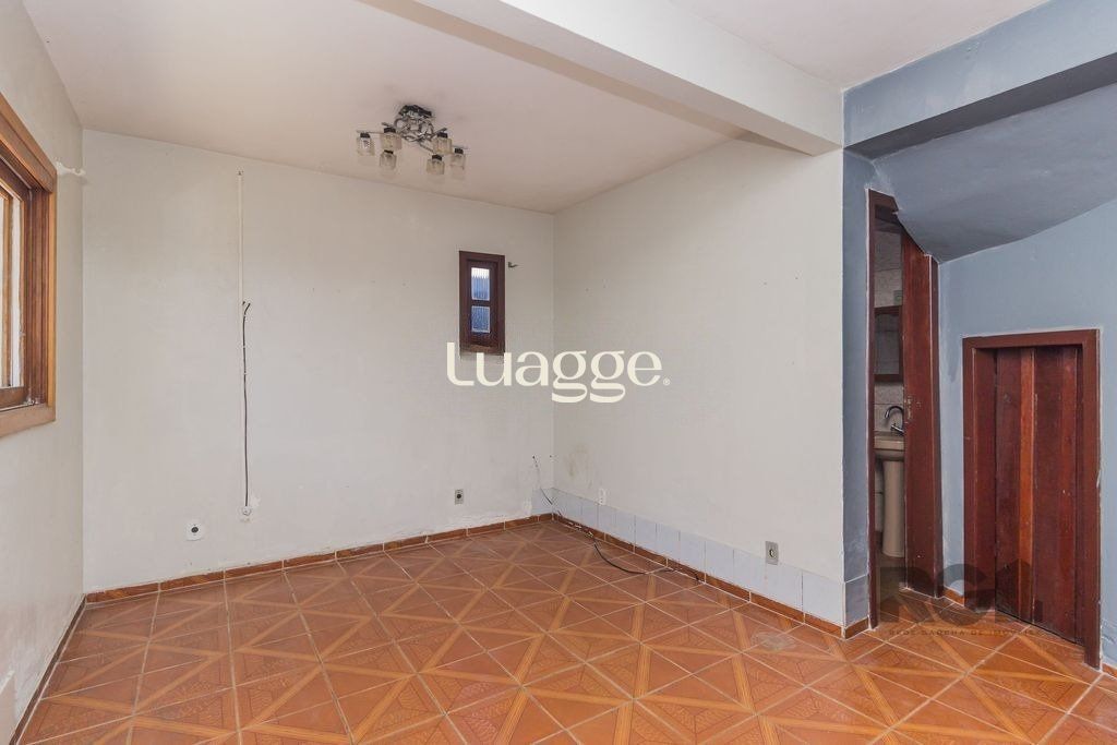 Casa à venda com 5 quartos, 159m² - Foto 27