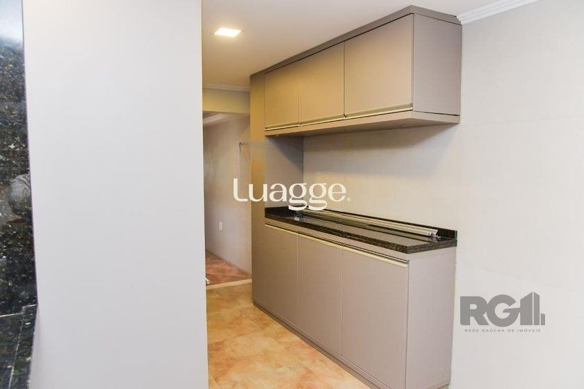 Casa à venda com 5 quartos, 199m² - Foto 17