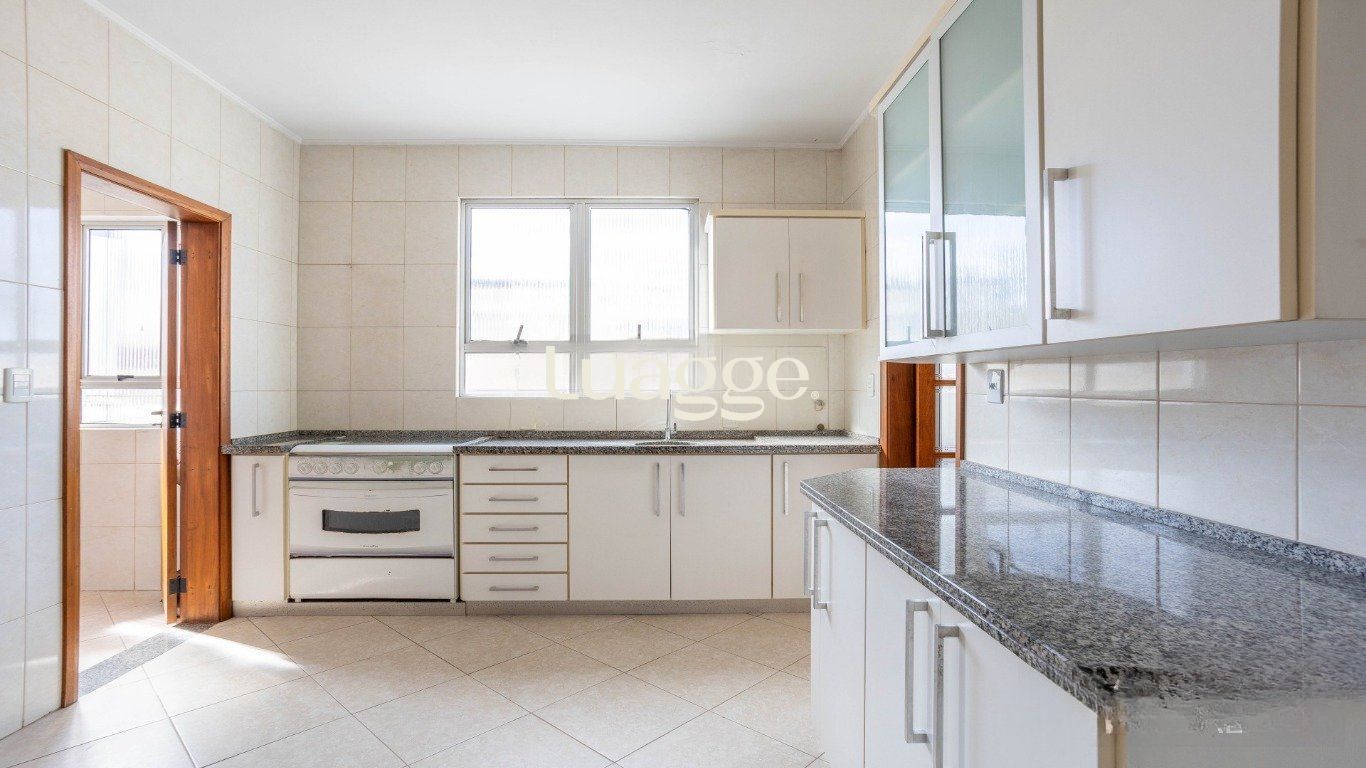 Apartamento à venda com 3 quartos, 137m² - Foto 25