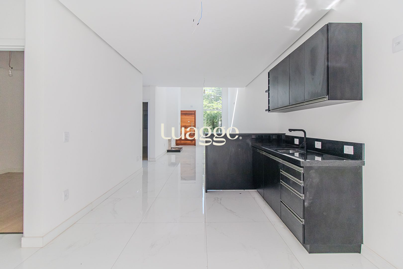 Casa à venda com 3 quartos, 92m² - Foto 11