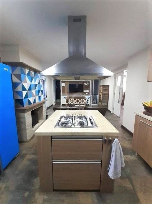 Casa à venda com 2 quartos, 234m² - Foto 6