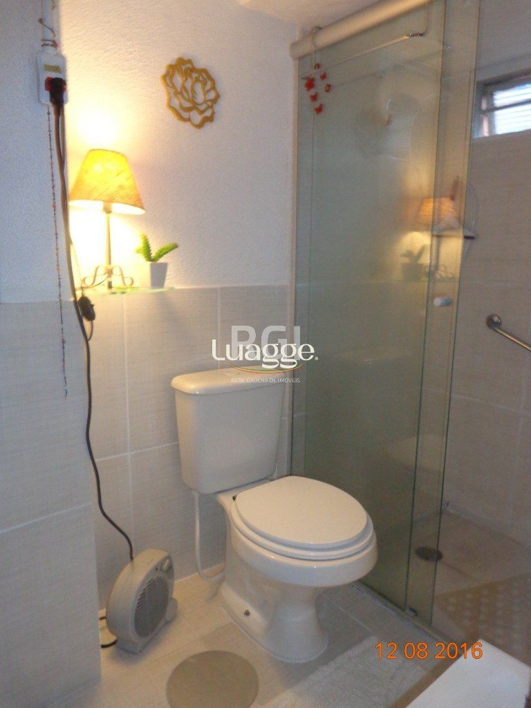 Casa à venda com 6 quartos, 240m² - Foto 8