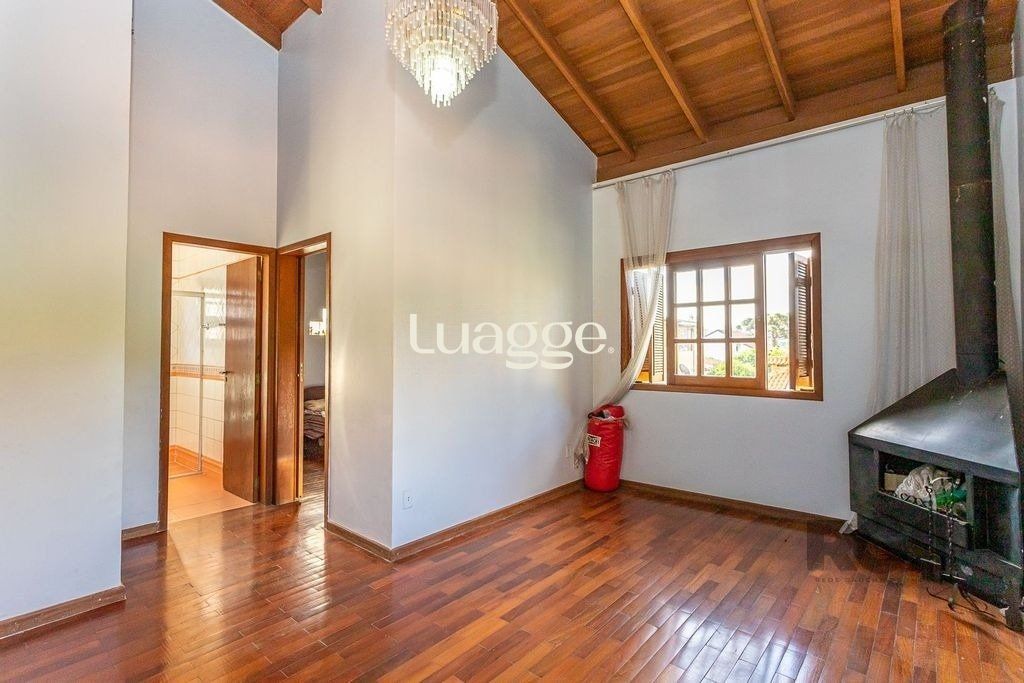 Casa à venda com 4 quartos, 218m² - Foto 10