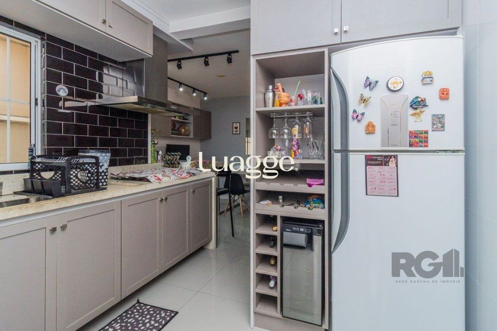Casa à venda com 2 quartos, 185m² - Foto 8