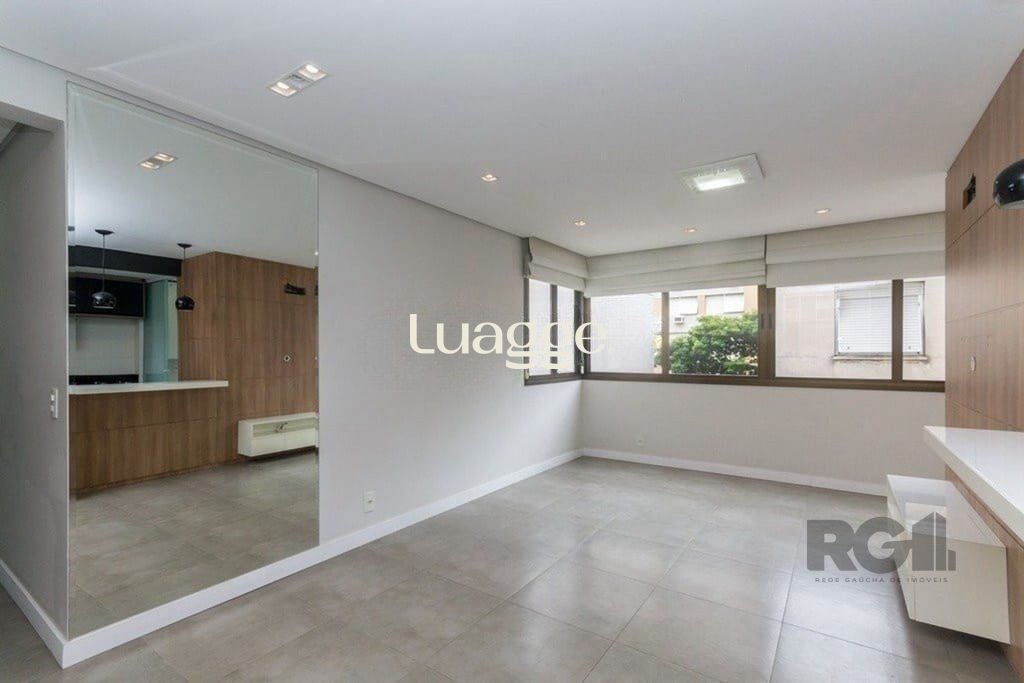 Apartamento à venda com 2 quartos, 70m² - Foto 2