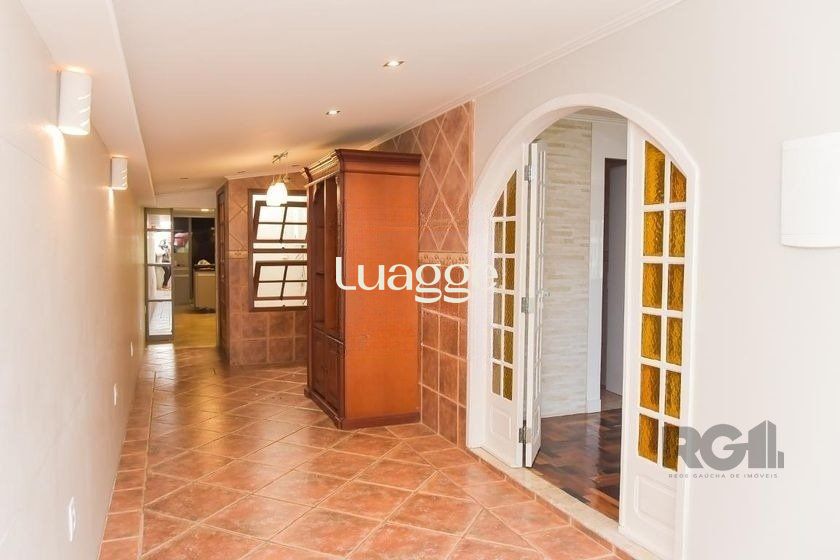 Casa à venda com 5 quartos, 199m² - Foto 6