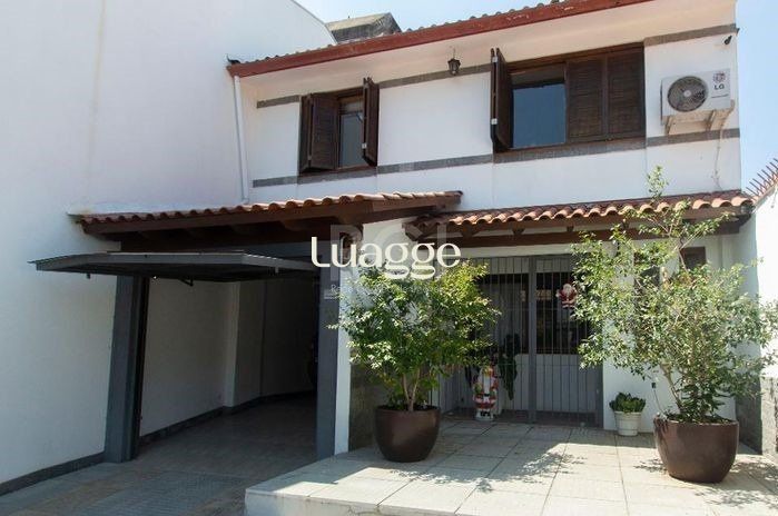 Casa à venda com 3 quartos, 240m² - Foto 3