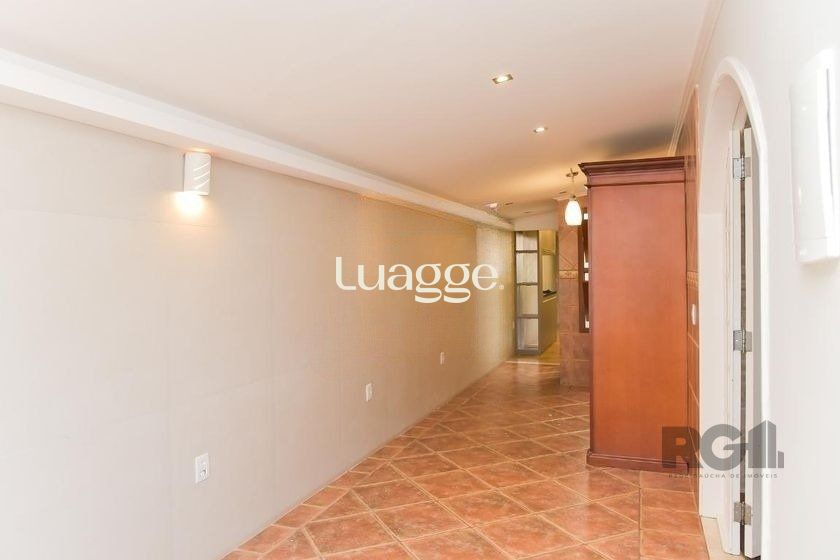 Casa à venda com 5 quartos, 199m² - Foto 7