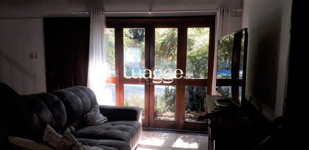 Casa de Condomínio à venda com 5 quartos, 220m² - Foto 6