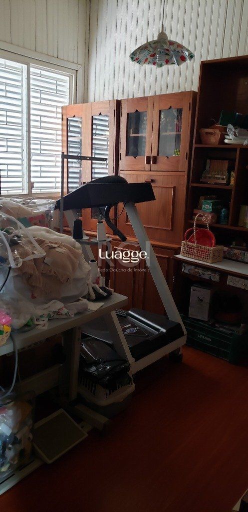 Casa à venda com 8 quartos, 201m² - Foto 23
