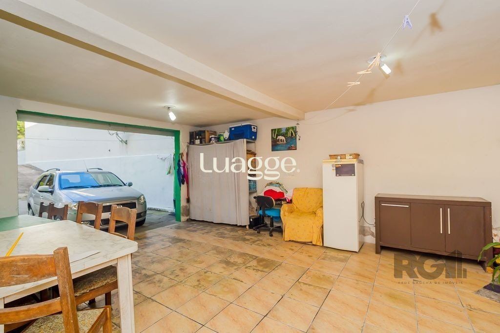 Casa à venda com 5 quartos, 241m² - Foto 24