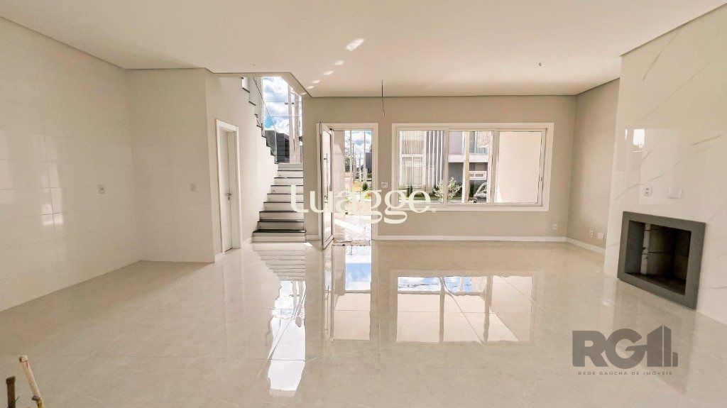 Casa de Condomínio à venda com 3 quartos, 172m² - Foto 1