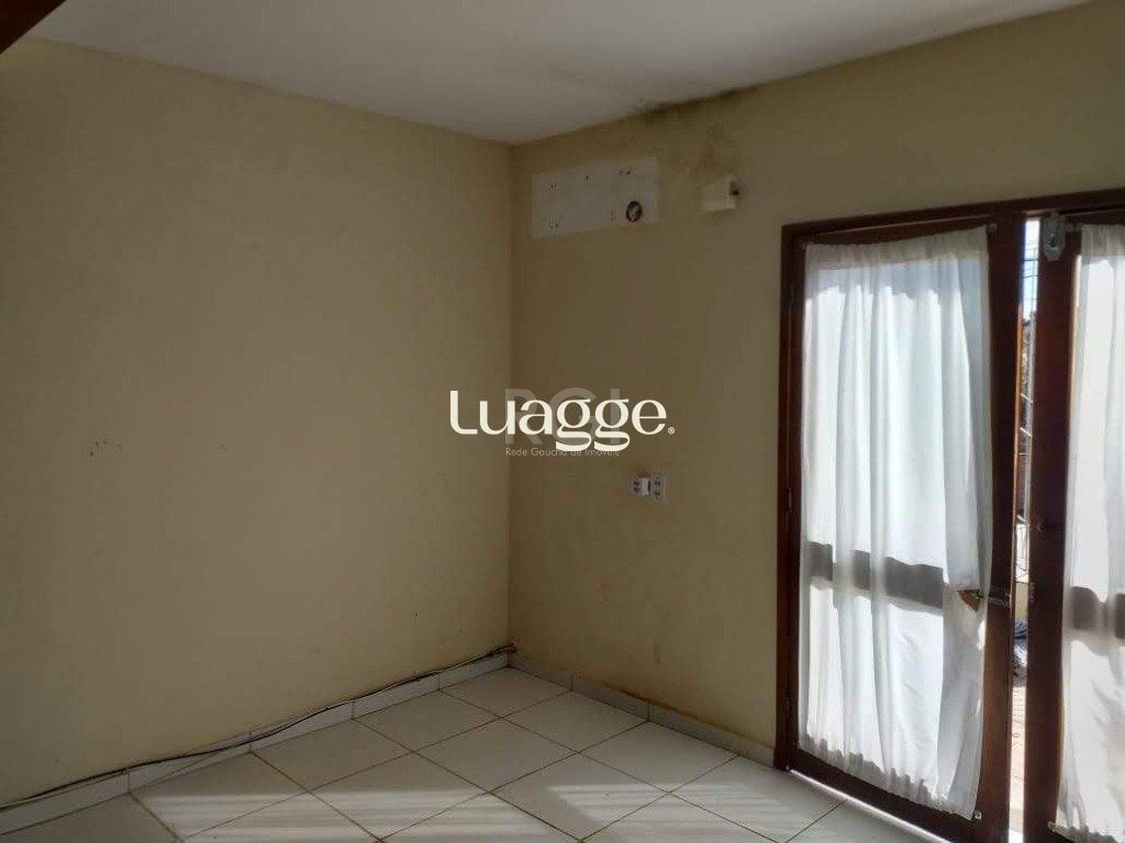 Casa à venda com 6 quartos, 200m² - Foto 33