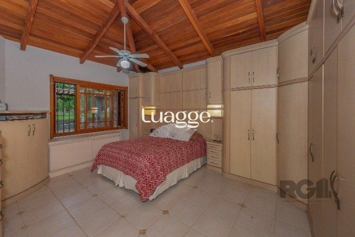 Casa à venda com 3 quartos, 281m² - Foto 8