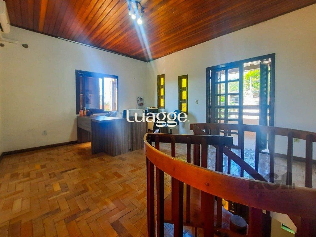 Casa à venda com 4 quartos, 241m² - Foto 9