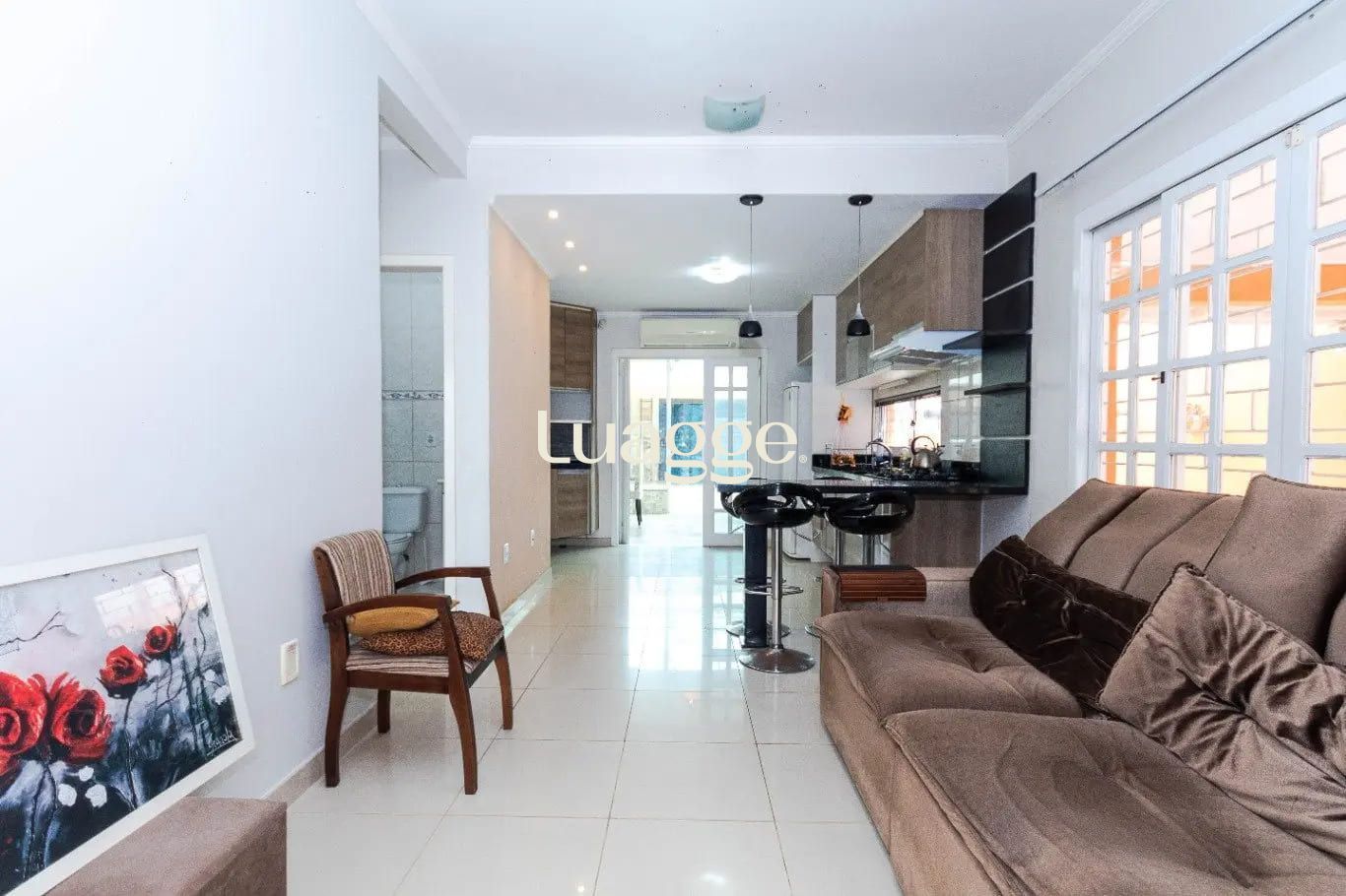Casa à venda com 3 quartos, 225m² - Foto 4