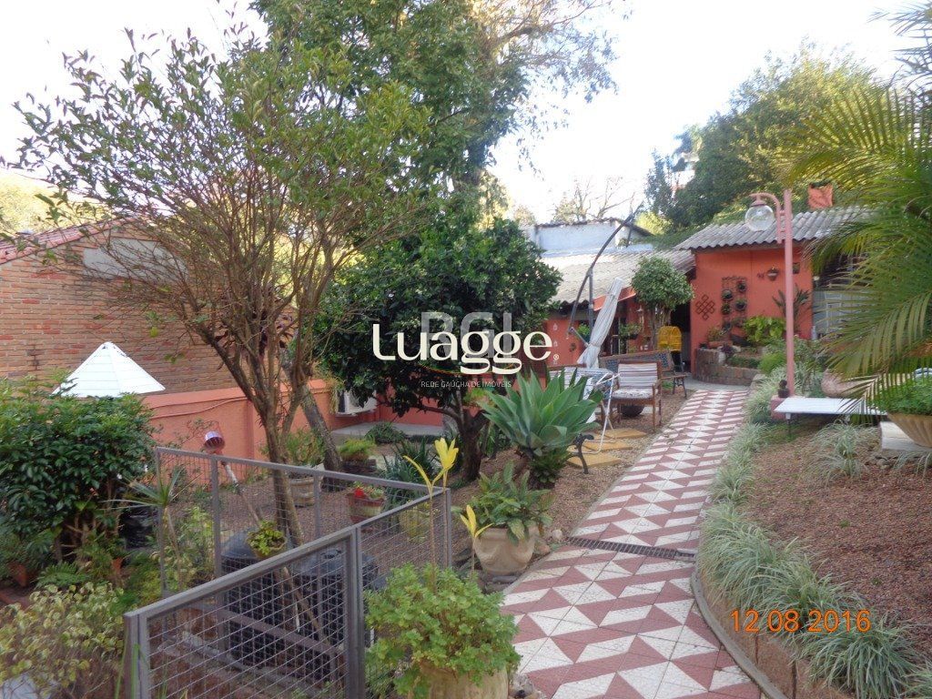 Casa à venda com 6 quartos, 240m² - Foto 24