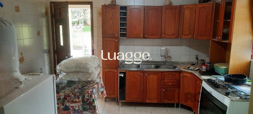 Casa à venda com 4 quartos, 242m² - Foto 11