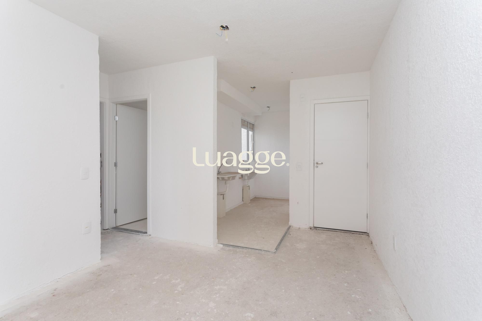 Apartamento á venda de 2 dormitórios no Bairro Protásio Alves.
