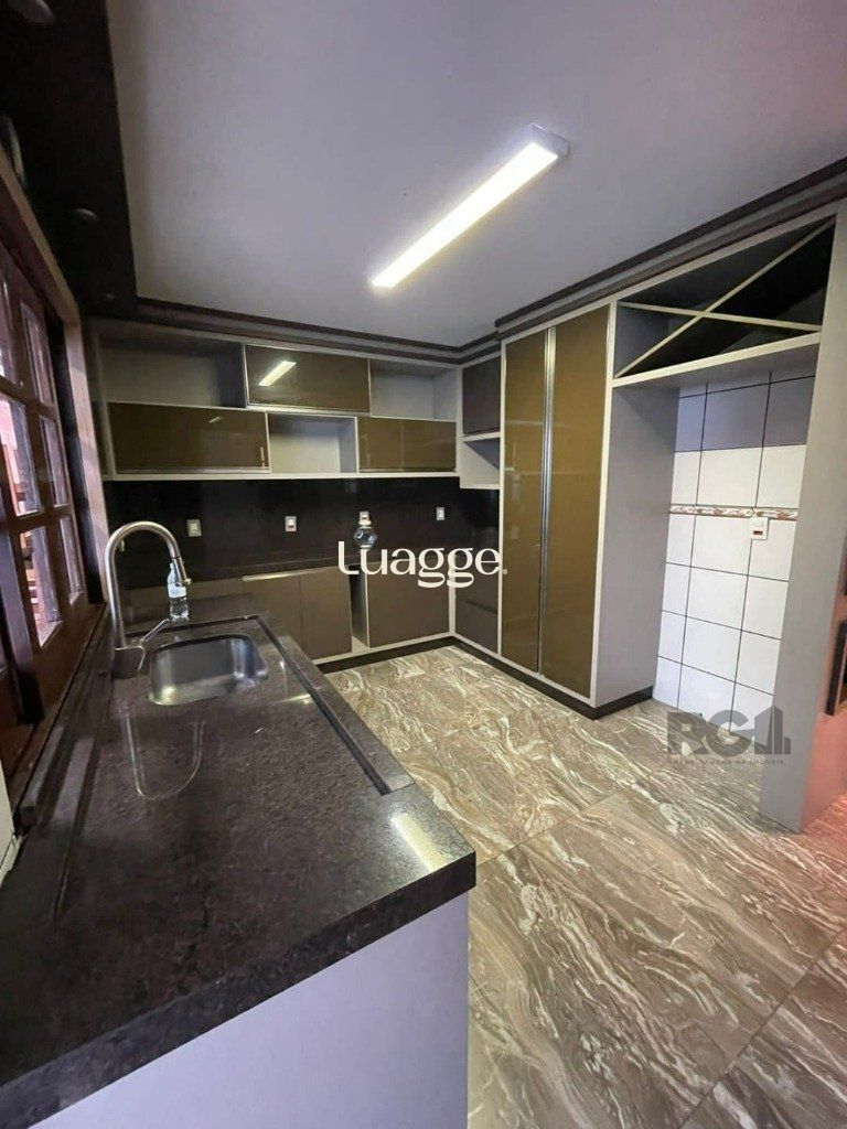 Casa à venda com 4 quartos, 261m² - Foto 7