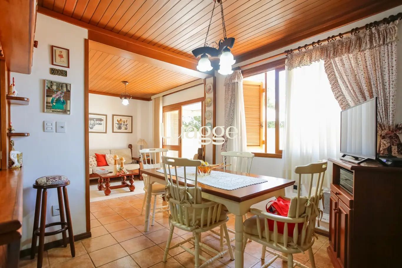 Casa à venda com 3 quartos, 299m² - Foto 3
