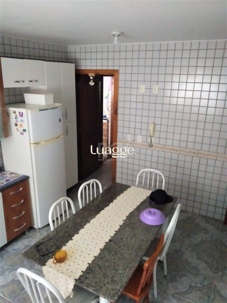 Casa à venda com 3 quartos, 192m² - Foto 4