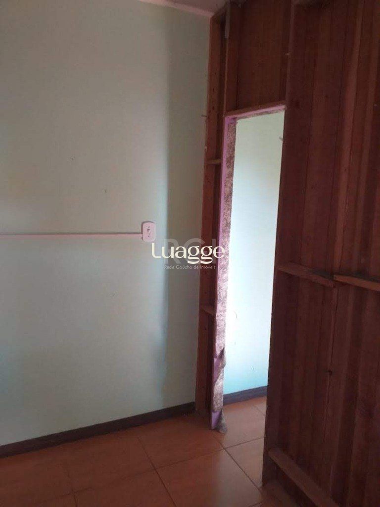 Casa à venda com 6 quartos, 200m² - Foto 15