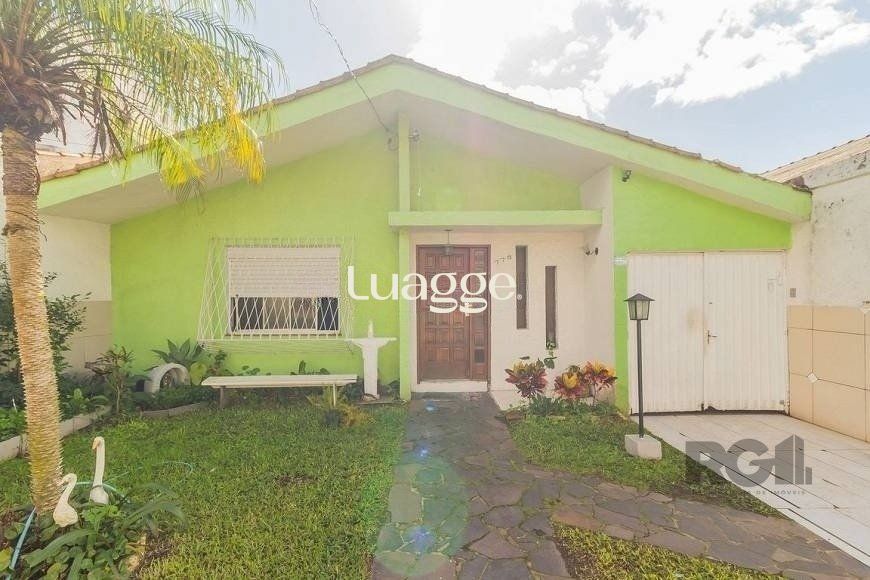 Casa à venda com 3 quartos, 72m² - Foto 1