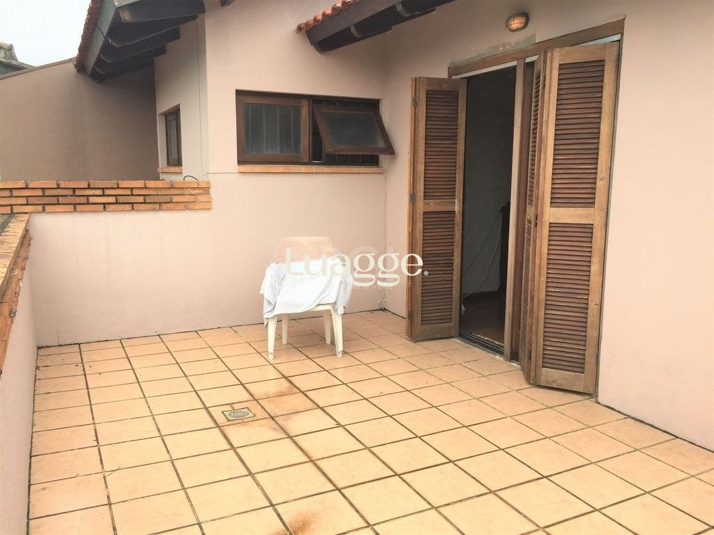 Casa à venda com 3 quartos, 271m² - Foto 14