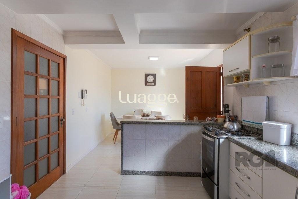 Casa à venda com 4 quartos, 231m² - Foto 9