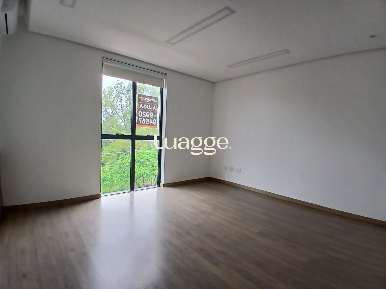 Sala Comercial, à venda, 21 m², São João - Porto Alegre — foto 2