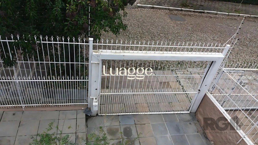 Casa à venda com 3 quartos, 411m² - Foto 2