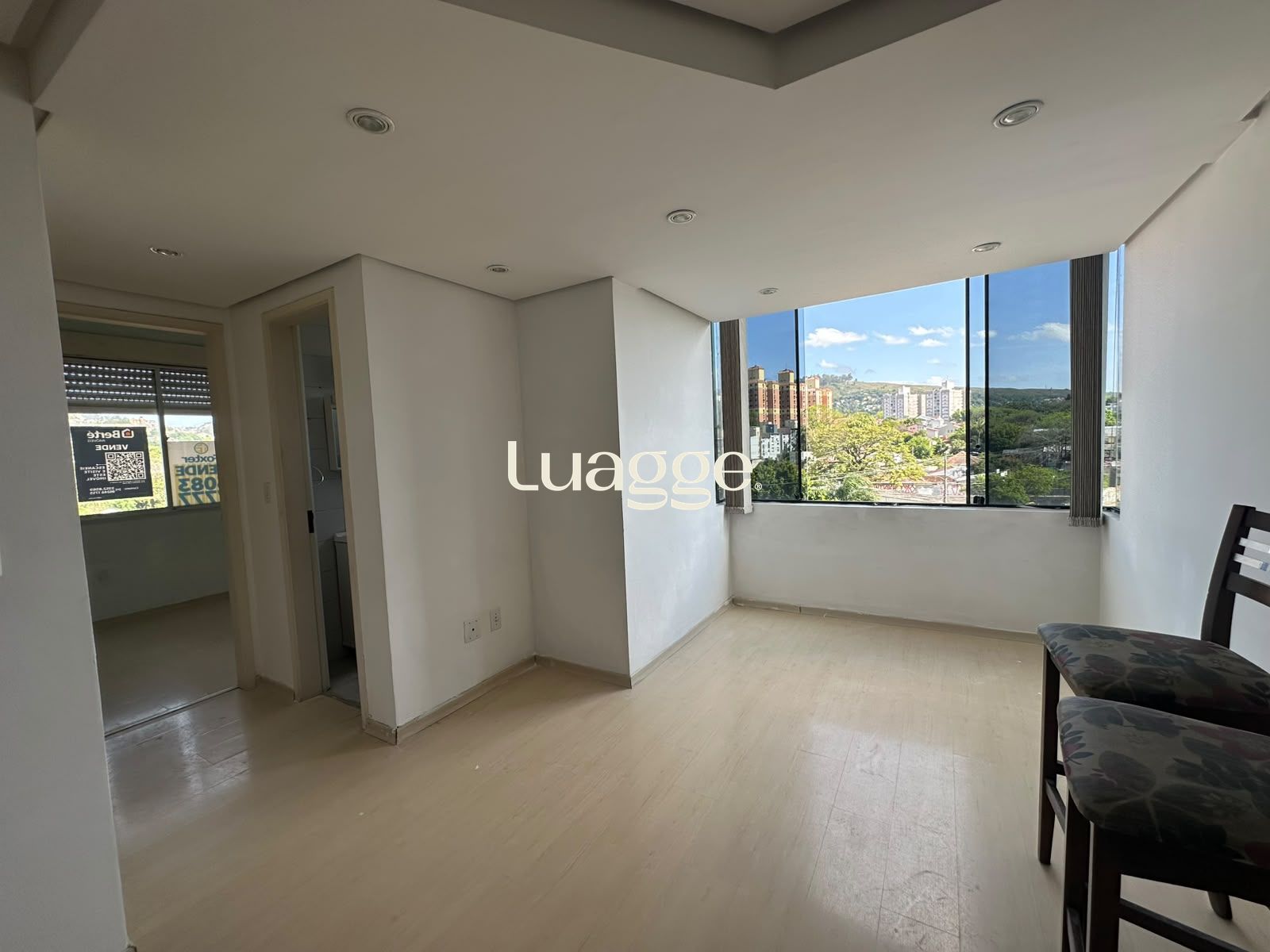 Apartamento de 2 dormitórios com 1 vaga de garagem escriturada, ao lado do Bourbon Shopping Teresópolis.