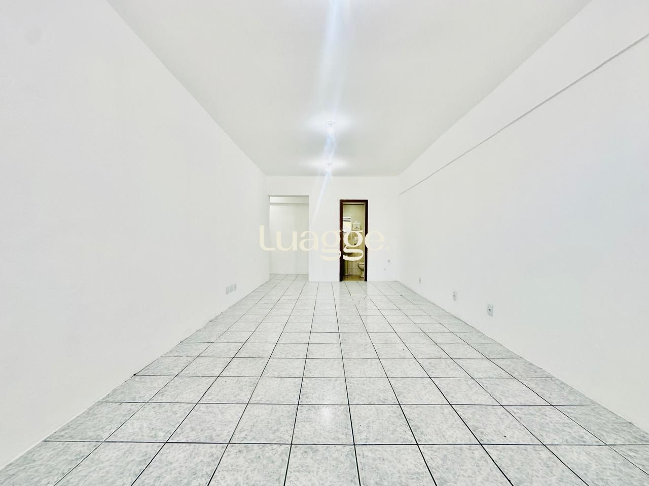 Conjunto Comercial-Sala à venda com 1 quarto, 35m² - Foto 2