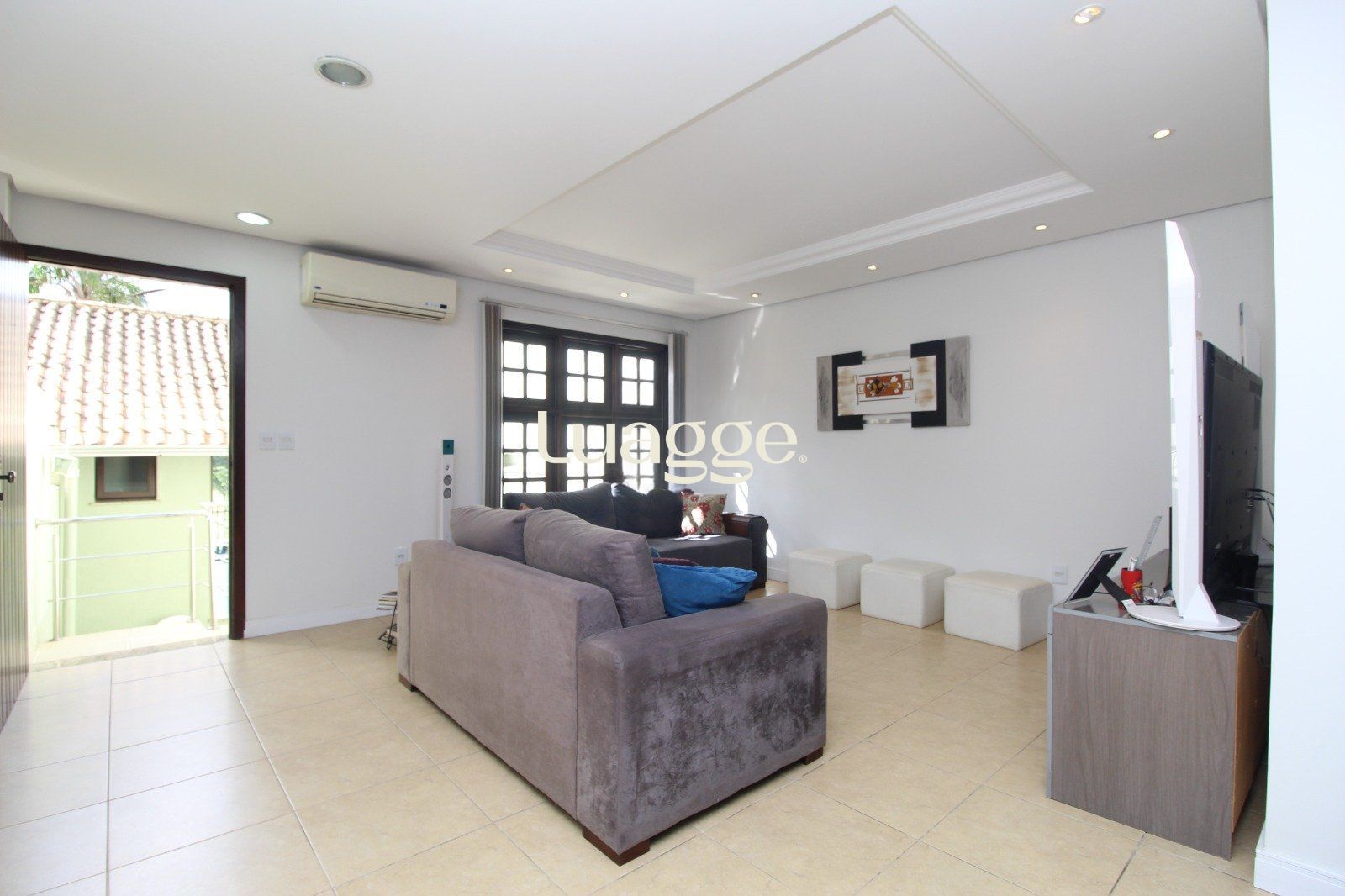 Casa à venda com 3 quartos, 182m² - Foto 2